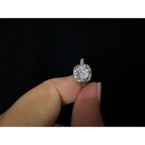 Engagement ring, beautiful size 7-8 silver